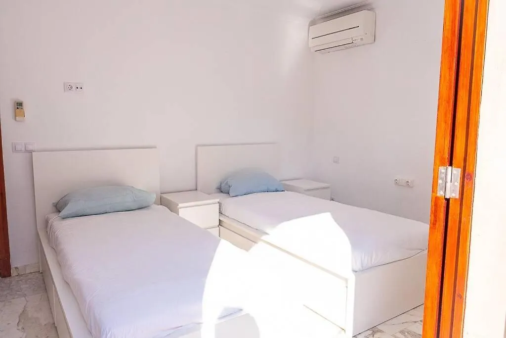 Villa Marbella: 6 Rooms W/ Pool & 70M To The Beach Palma